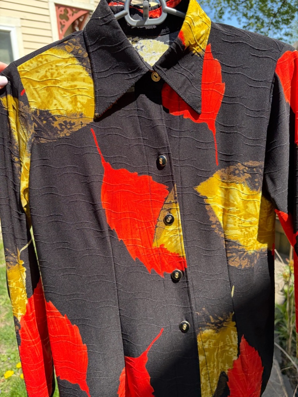 VTG 90s Black Button-Up Shirt with Red and Yellow Leaf Motif